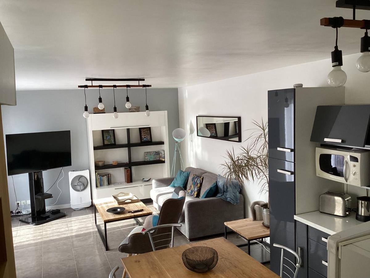 Joli Appartement 50 M2 Classe 3 Etoiles Avec Terrasse Et Jardin Ла-Рошель Экстерьер фото